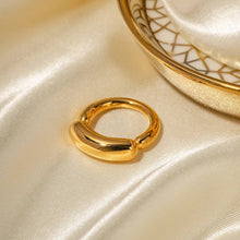 Load image into Gallery viewer, Luminare RING: Gold / Size 18