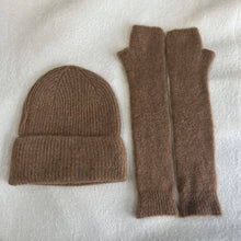 Load image into Gallery viewer, Baby alpaca hat & mittens 7394/7393: Grey