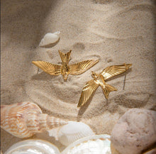 Load image into Gallery viewer, Leia EARRINGS: Gold