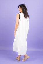 Load image into Gallery viewer, LALLA Dress: One size / Olive / Viscose 39% polyester 55% elastane 6%