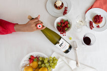 Load image into Gallery viewer, Moderato's groundbreaking cuvee - alcohol-free white wine