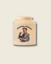 Load image into Gallery viewer, PAUSE READING METAL BOX TEA MARCEL PROUST