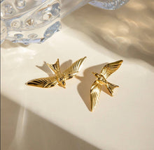 Load image into Gallery viewer, Leia EARRINGS: Gold