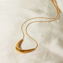 Load image into Gallery viewer, Netta NECKLACE: Gold
