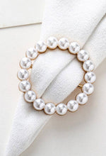 Load image into Gallery viewer, Pearl scarf ring: Gold / 100% Brass / 2.9 x 4 cm