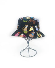 Load image into Gallery viewer, Reversible cat print bob: Black