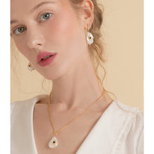 Load image into Gallery viewer, Onyx Eye Pendant