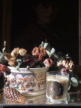 Load image into Gallery viewer, Scented candle "Noël en famille"/ "Christmas with family"