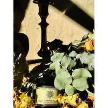 Load image into Gallery viewer, Small aromatic candle "DÎnner aux chandelles"/"Candlelit dinner"