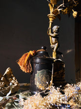 Load image into Gallery viewer, Big scented candle in apothecary jar "Dinner aux chandelles"/"Candlelit dinner"