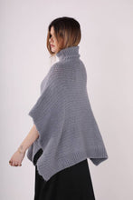 Load image into Gallery viewer, Sleeveless sweater - PANCHO: Grey
