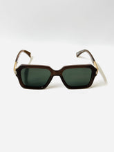 Load image into Gallery viewer, Dignity Unisex UV400 Sunglasses : Tortoise &amp; Black
