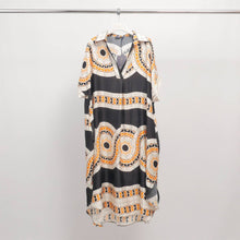 Load image into Gallery viewer, Satin midi dress with geometric print KD6917VS-17: Blue
