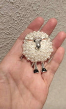 Load image into Gallery viewer, Broche de oveja, broches originales
