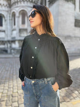 Load image into Gallery viewer, Washed cotton shirt with lace - NOEMA: Black
