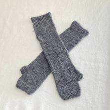 Load image into Gallery viewer, Baby alpaca long mittens 7393ML: Lilac
