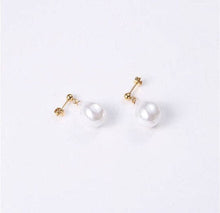 Load image into Gallery viewer, Louve Pearl Stud: Gold
