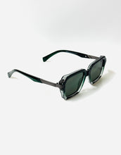 Load image into Gallery viewer, Dignity Unisex UV400 Sunglasses : Tortoise &amp; Black
