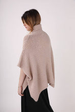 Load image into Gallery viewer, Sleeveless sweater - PANCHO: Grey
